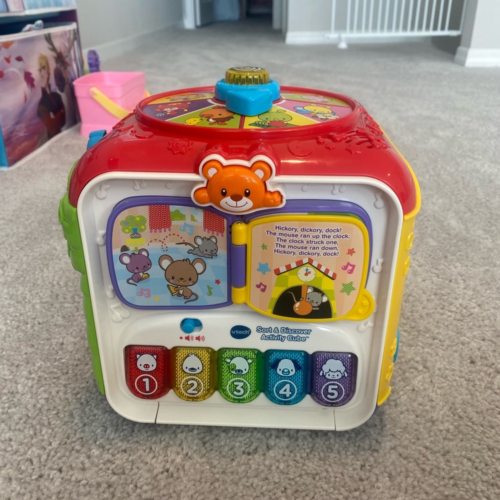 Vtech sort & discover cube